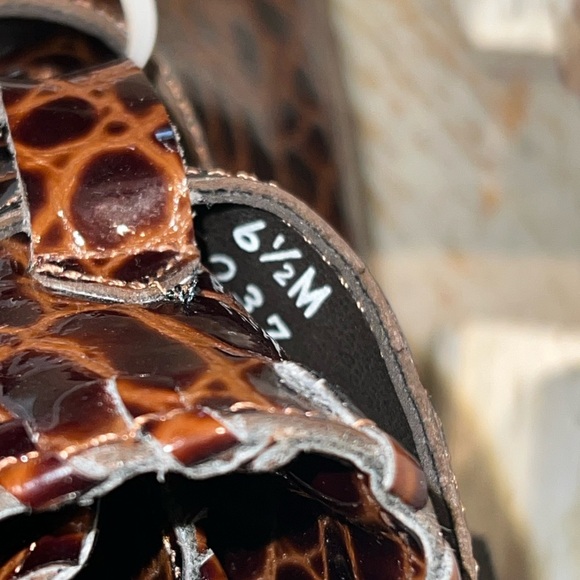 Dingo Brown Ankle Boots - Picture 10 of 11